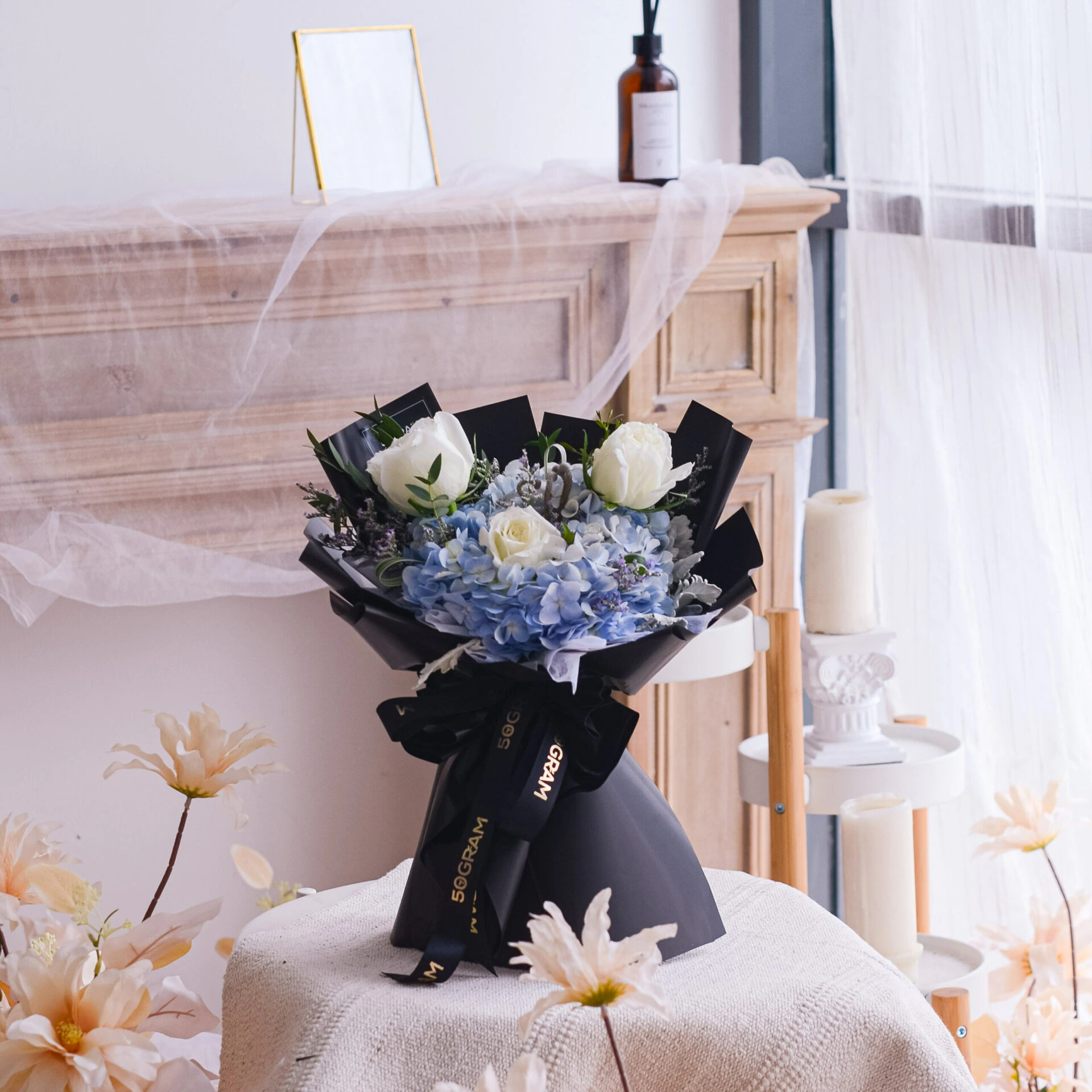 Aozora – blue hydrangea bouquet – (r) | hand bouquet