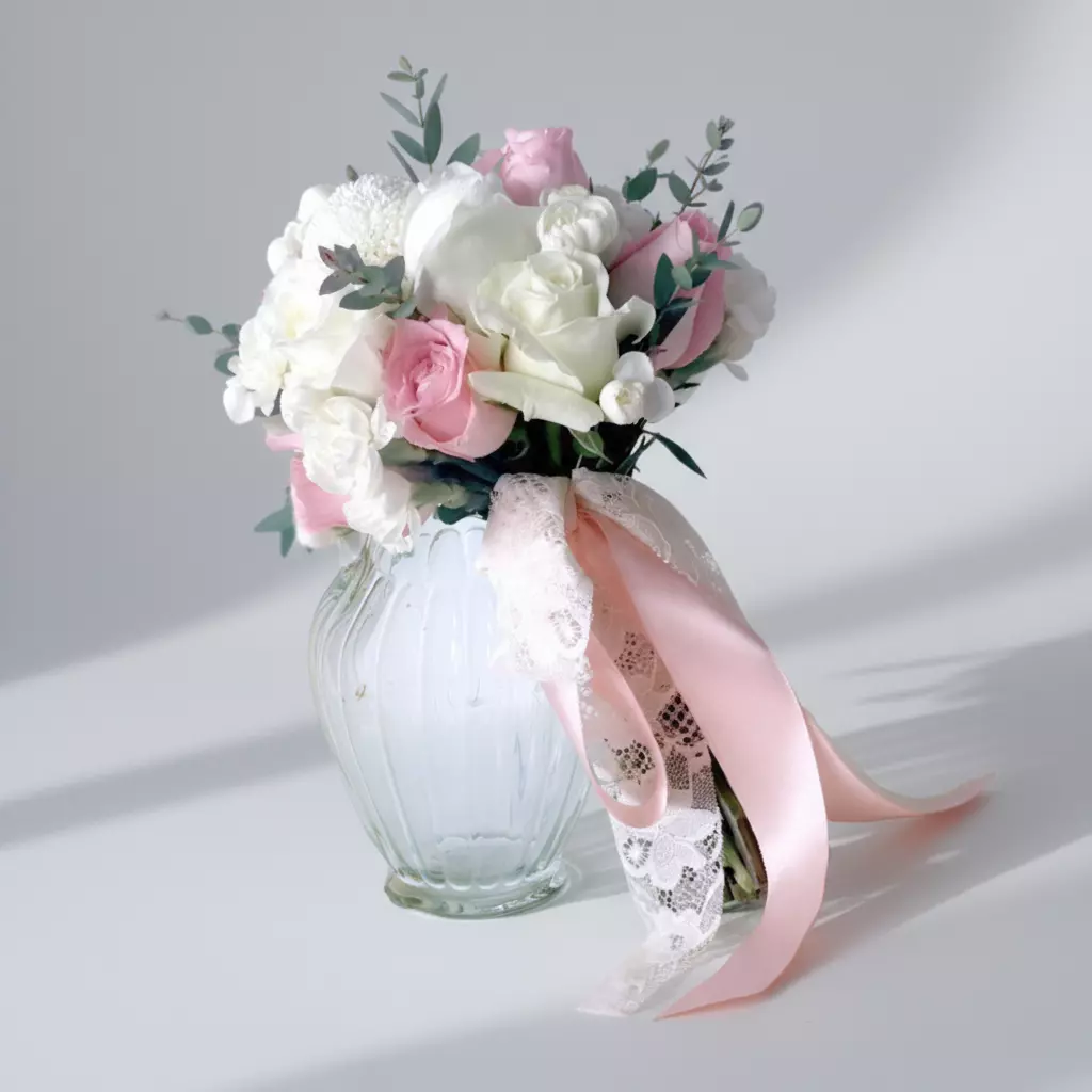 Laced Sweet Heart | Bridal Bouquet