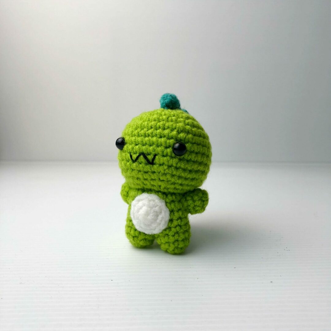 Crochet couple dino green scaled