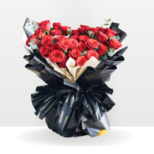 Luxuriante 33 red roses bouquet free delivery kl & pj