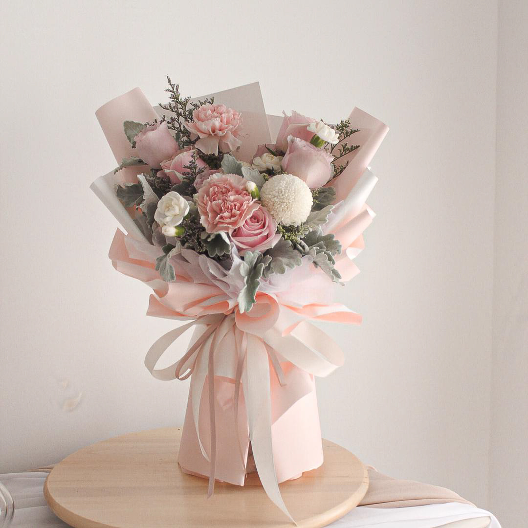 Soulmate – Pink Carnation Bouquet
