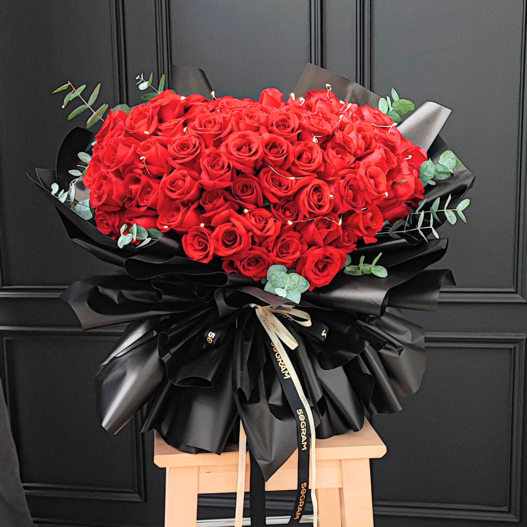 luxuriante-99 roses-black-wrap - Marriage Proposal , big flower bouquet , Free Delivery KL & PJ