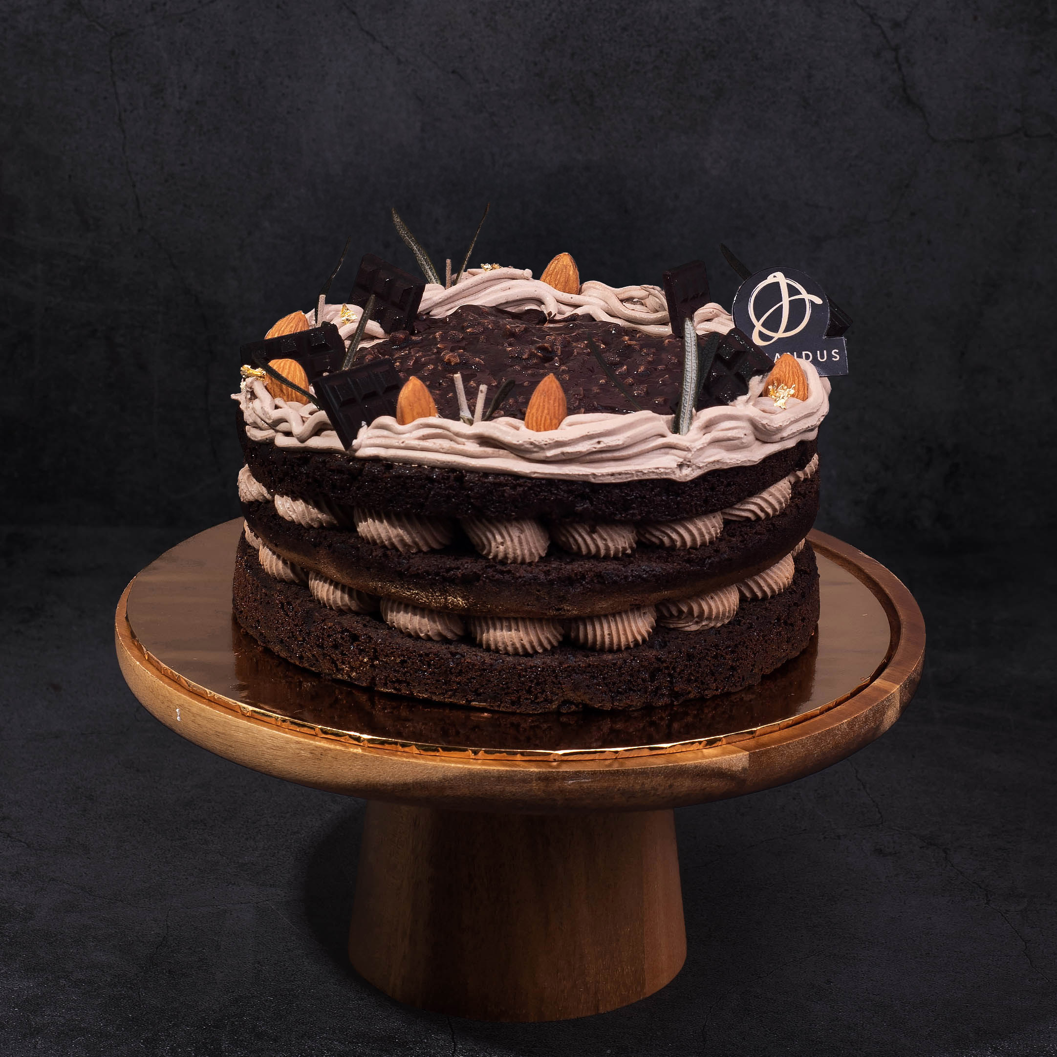 Hazelnut chocolate vegan naked cake 2