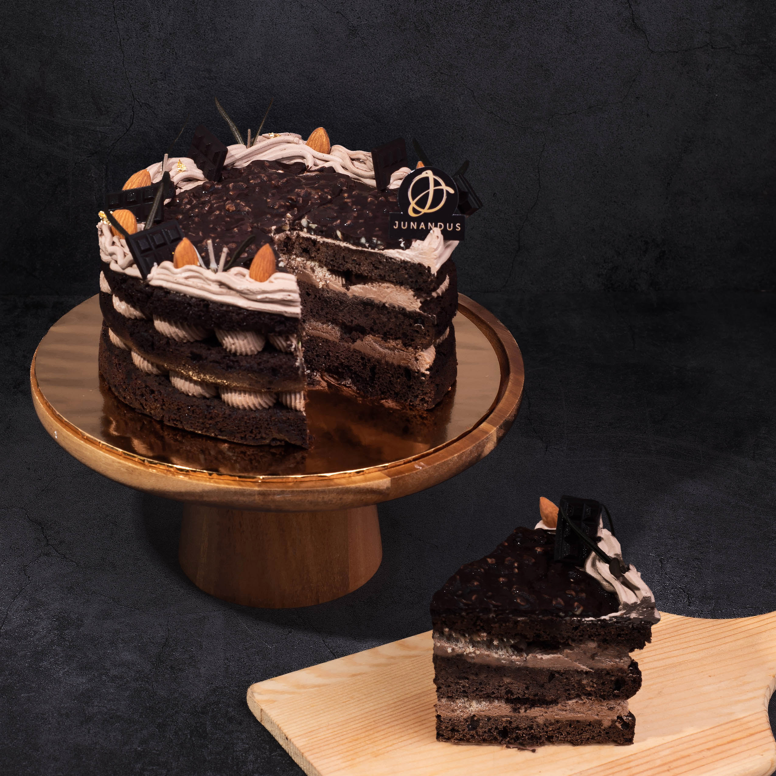 Hazelnut chocolate vegan naked cake 6 1