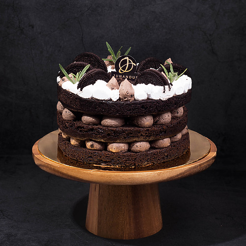 Oreo chocolate vegan naked cake 2 1