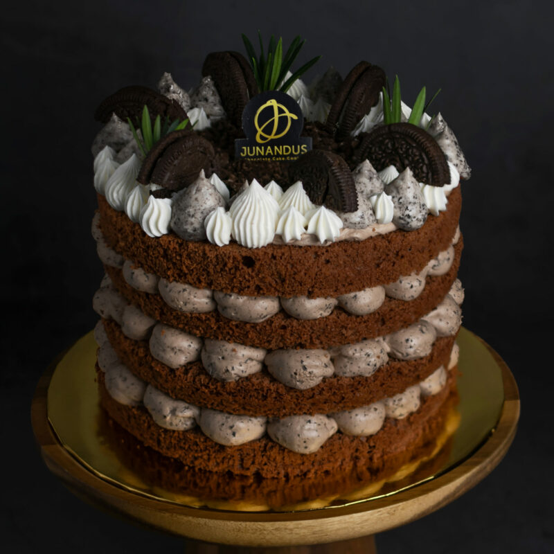 Oreo chocolate vegetarian naked cake 5 scaled