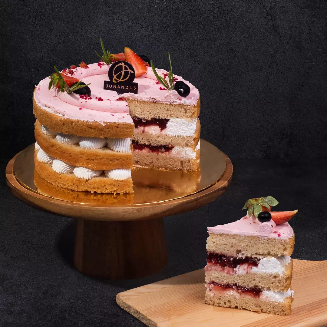 Strawberry Victoria Vegetarian Naked Cake - 6 inch (serve 10-20pax)