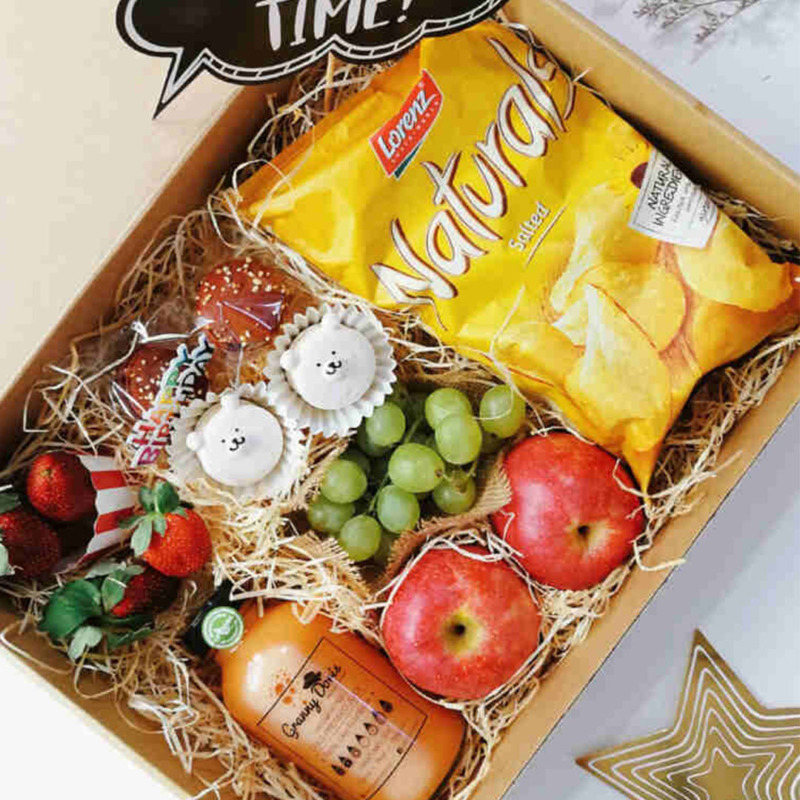 Fruit box, get well soon, free delivery, kl, kuala lumpur, birthday, surprise, potato chip, macaron, apple, strawberry, grapes, pressed juice