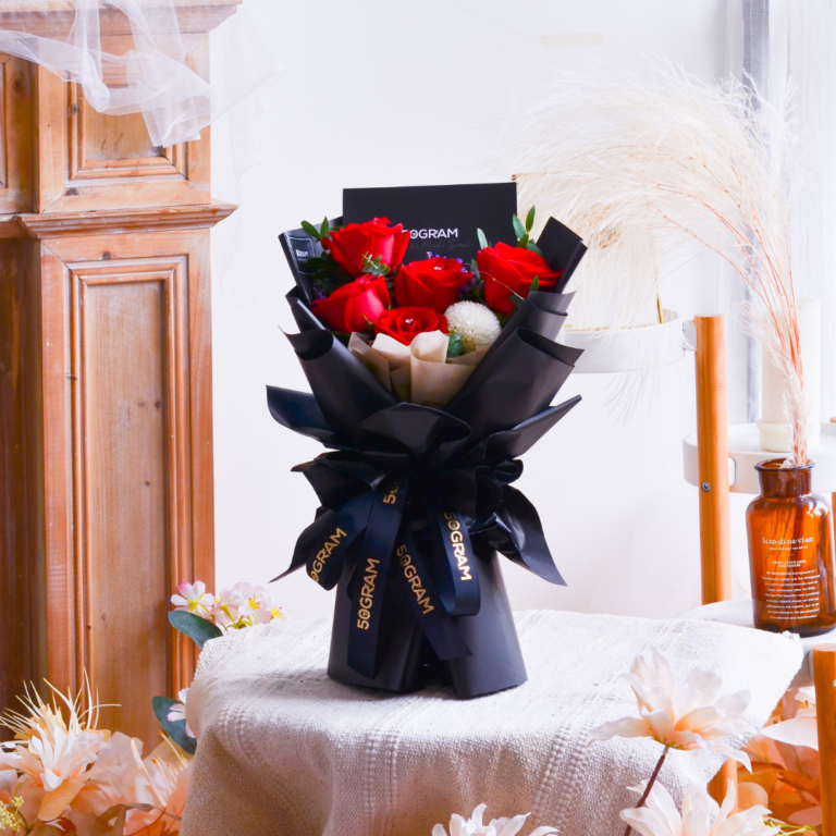 red roses , bouquet , red roses bouquet , flower delivery