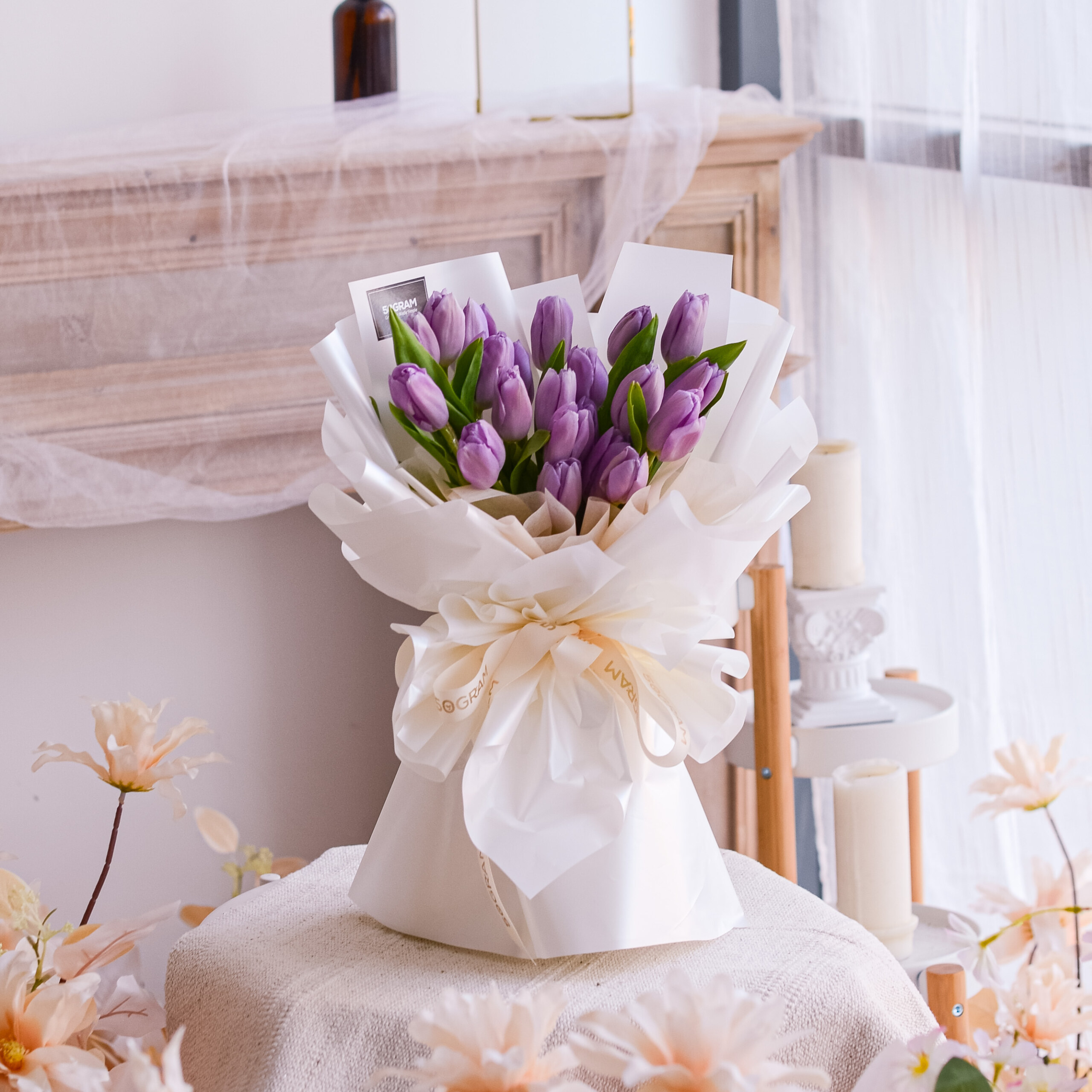 Light purple tulips bouquet – (l) | hand bouquet