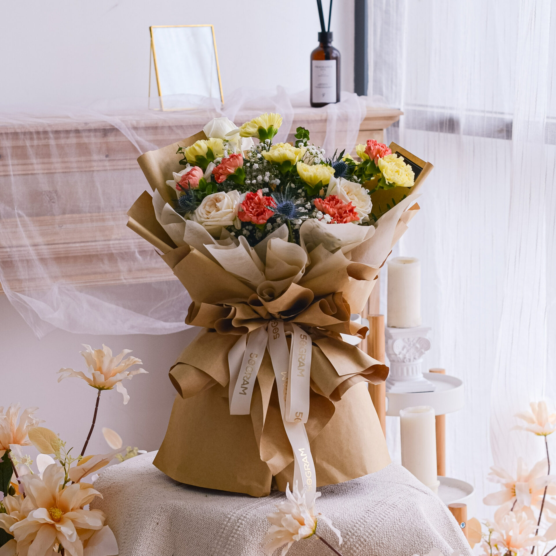 Summer breeze – yellow orange carnation bouquet – (l) | hand bouquet