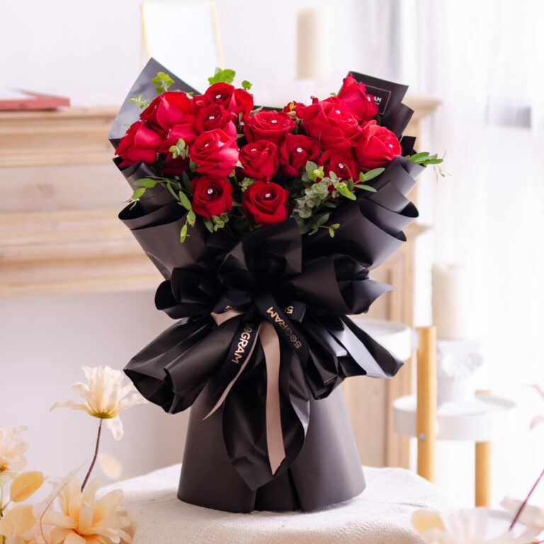 Red Color Roses Flower Bouquet
