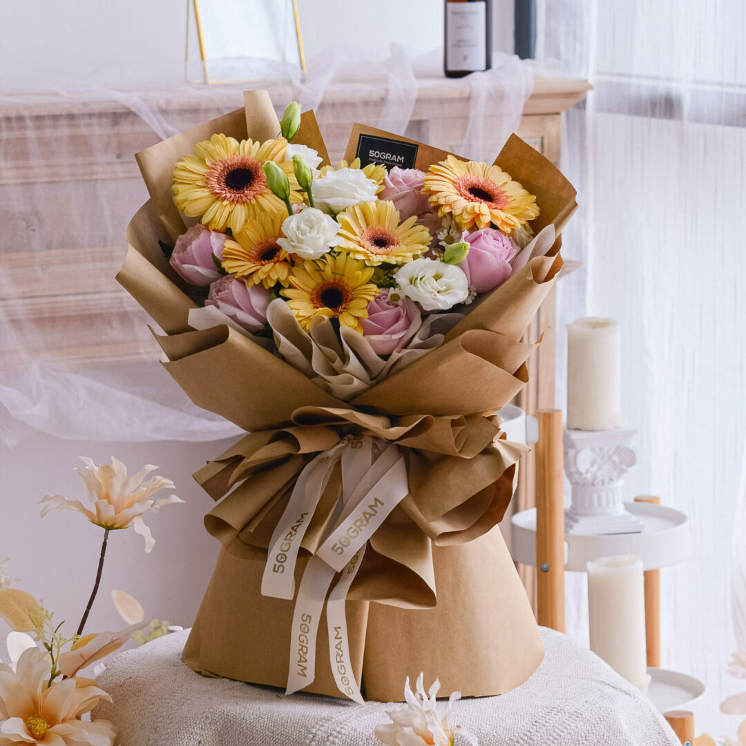 Gerbera champagne, pink rose, white eustoma, chamomile, eucalyptus, baby blue, free delivery, kl, kuala lumpur, birthday, surprise
