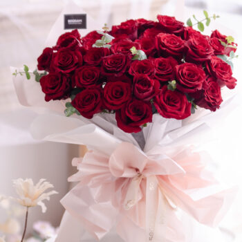 33 rose. Red , red rose, proposal, marriage, wedding, love, free delivery, kl, kuala lumpur, birthday, surprise