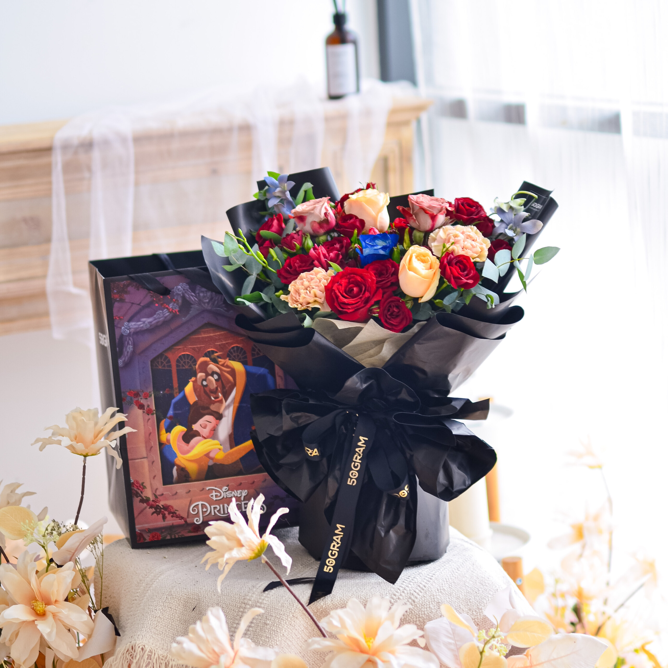 Beauty and the beast rose bouquet – (m) | hand bouquet