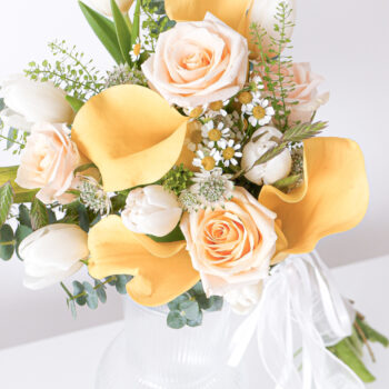 Calla lily, champagne rose, white tulip, matricaria, astrantia, thalapsi green bell, eucalyptus baby blue， wedding, bridal, bridal bouquet, free delivery, kl, kuala lumpur