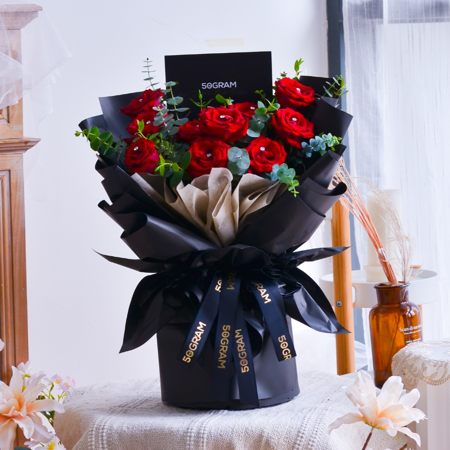 Red roses with baby breath bouquet, free delivery, kl, kuala lumpur, birthday, surprise flower box free delivery
