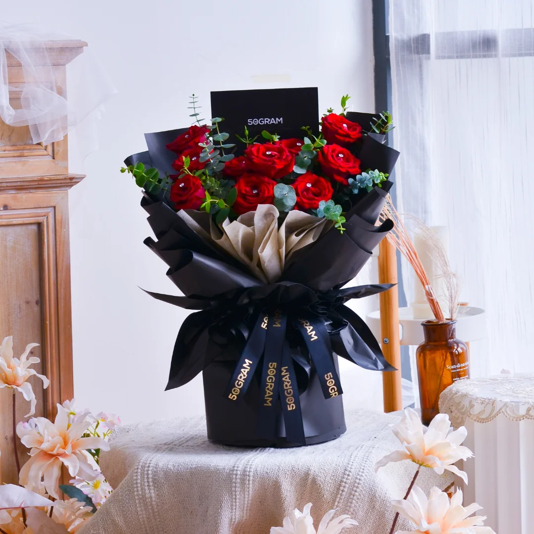 Red roses with baby breath bouquet, free delivery, kl, kuala lumpur, birthday, surprise flower box free delivery