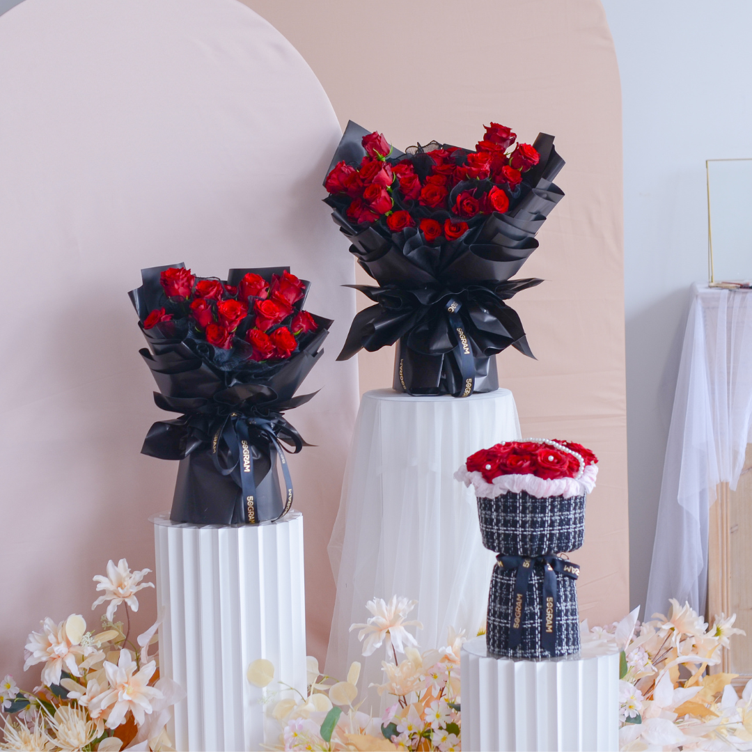 Timeless romance red roses valentine bouquet (m) free delivery kl & pj