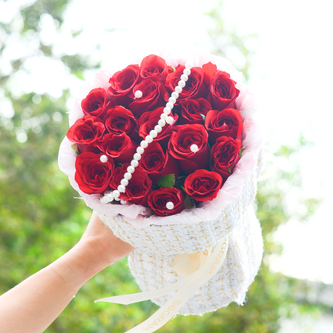 Red roses Bouquet Free delivery KL & PJ