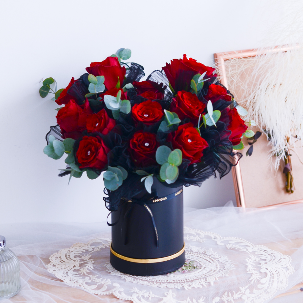 50Gram Flower Shop's Elegant Flower Boxes Delivering Smiles Across The