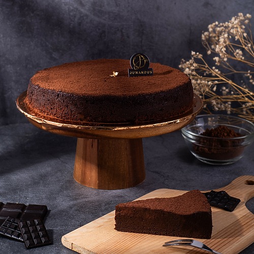 Flourless chocolate cake 6