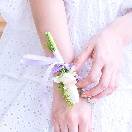 Heartfelt promise corsage