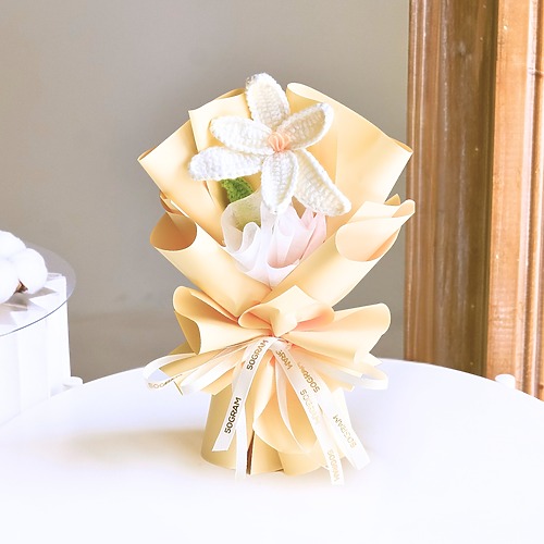 Petite Petals Crochet Mini Bouquet 2