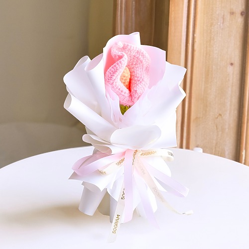 Sweet Calla Kiss Crochet Mini Bouquet 2