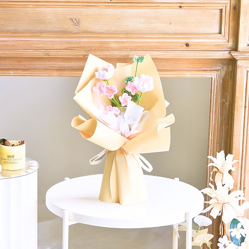 Twirl bloom crochet bouquet 2